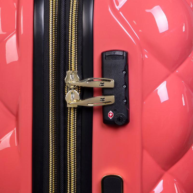 St. Tropez Trois - Cabin (Spiced Coral)