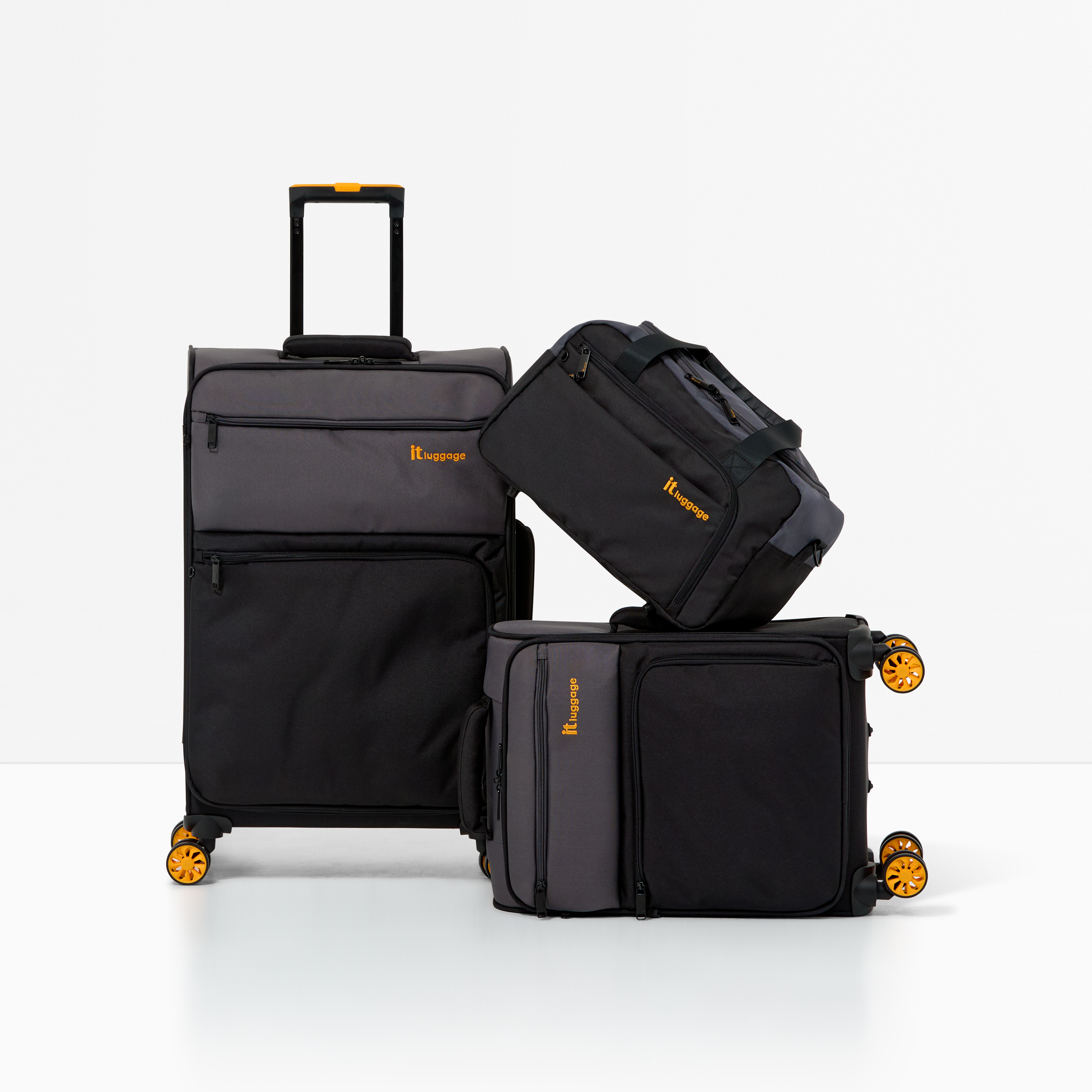 it Luggage Duo Tone Small Holdall Pewter Black