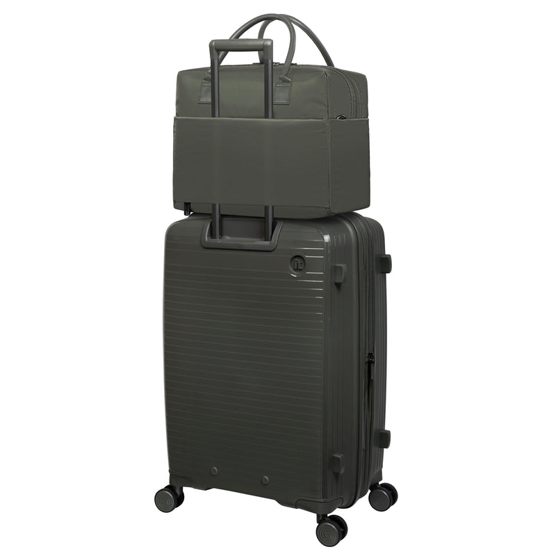 Outpaced - Small Holdall (Olive Night)