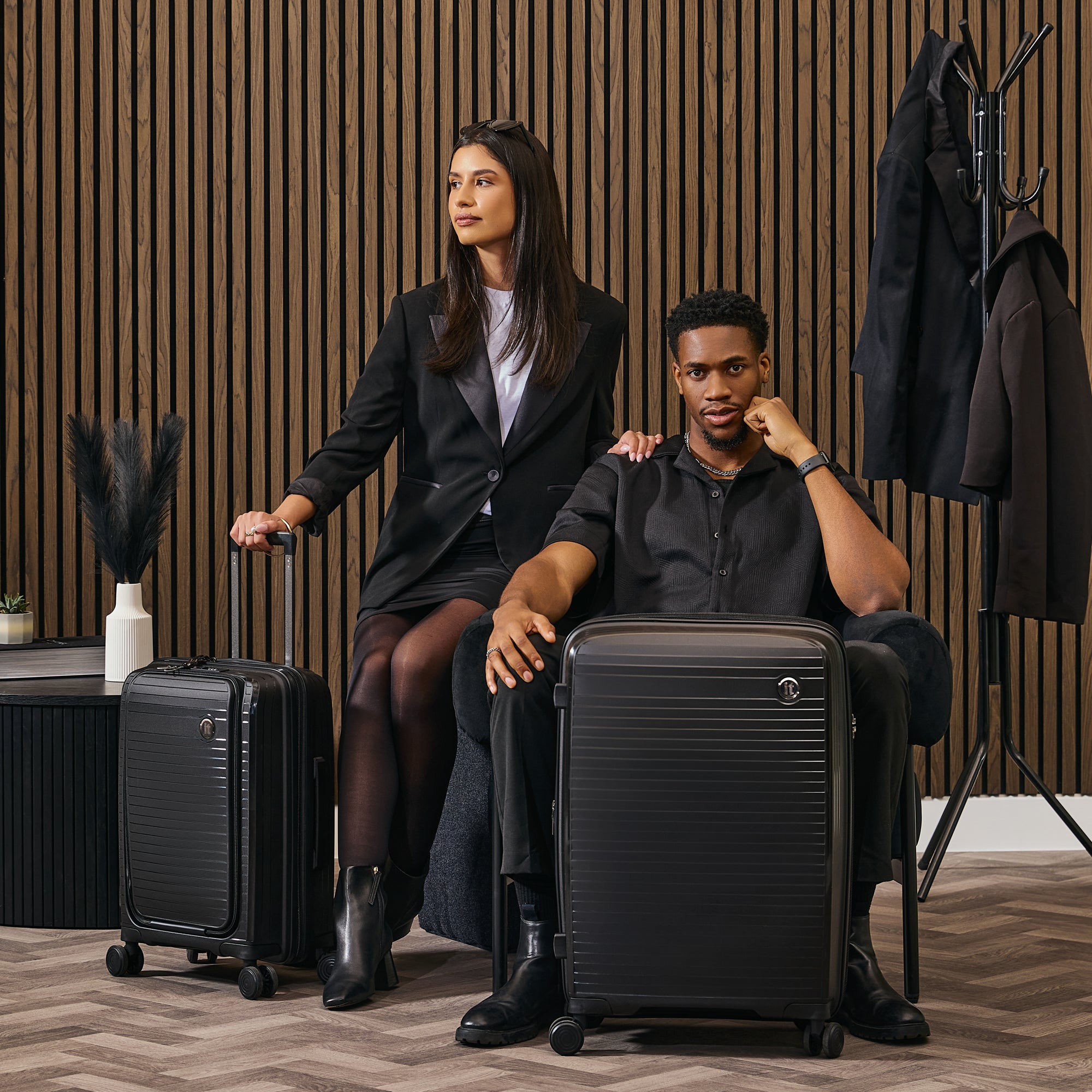 it Luggage | Spontaneous - Cabin with Pocket in Black
