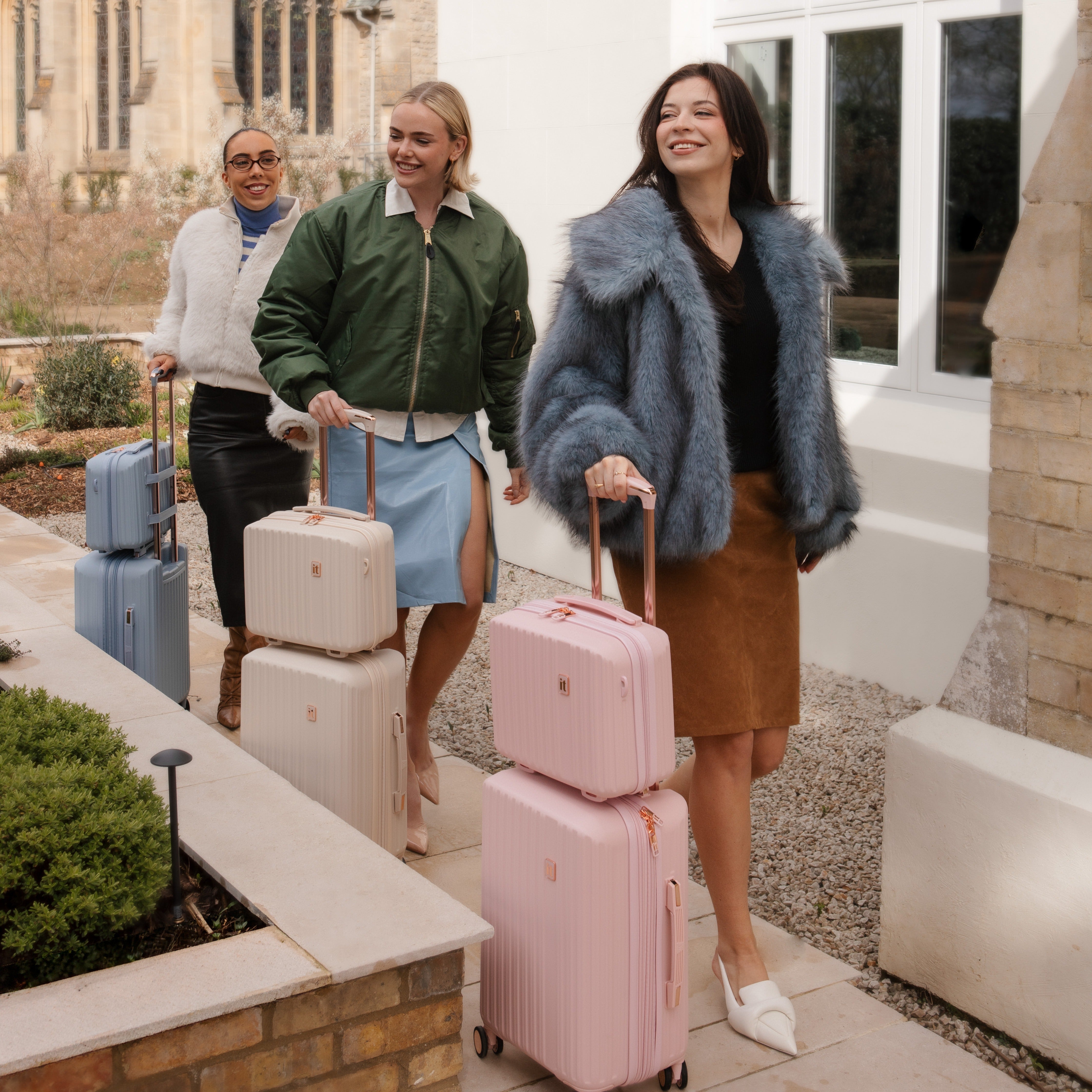 it Luggage | Luxuriant - Cabin (Potpourri Pink)
